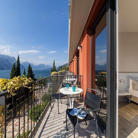 Hotel Oasi Beach Malcesine Exterior foto